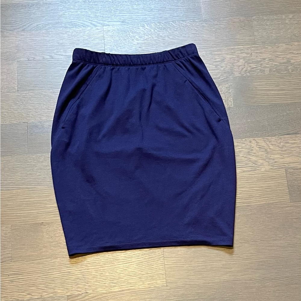 Size S Urban Outfitter’s BDG purple mini skirt with pockets